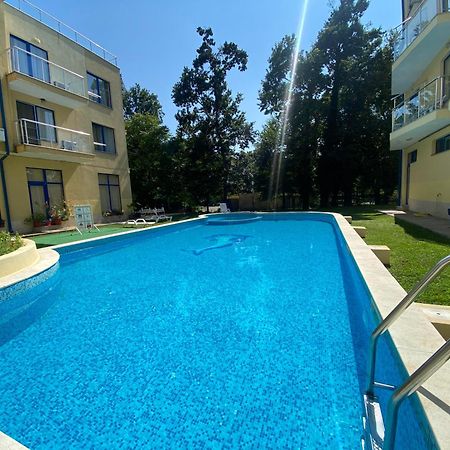 Solei Apartments Primorsko Exterior foto